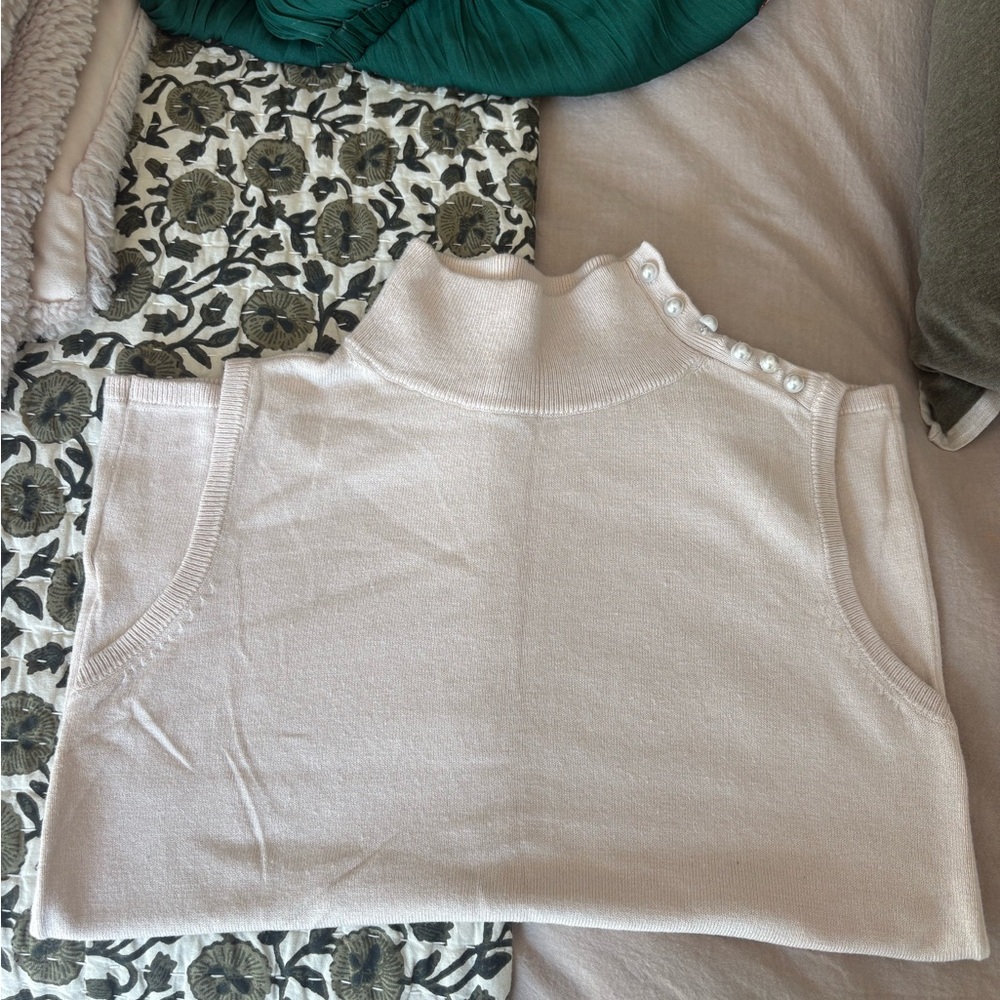 Ann Taylor Cream Sleeveless Top with Pearl Accents